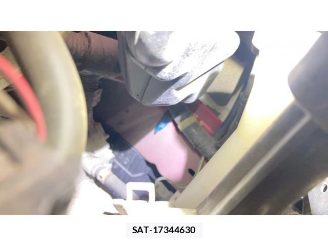 Mazda VERISA 2012-03 8102430-21