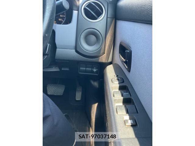 Mazda VERISA 2010-02 8132809-21