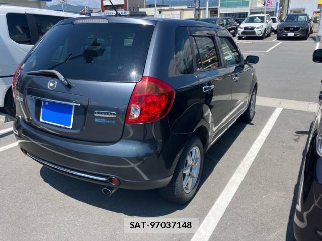 Mazda VERISA 2010-02 8132809-4