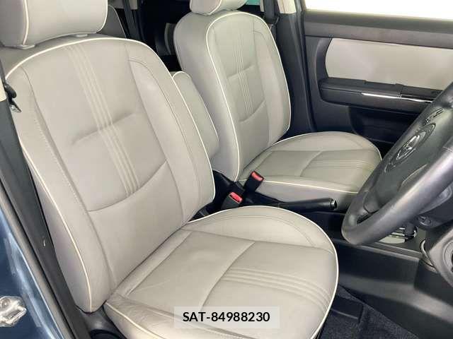 Mazda VERISA 2014-02 8159458-17
