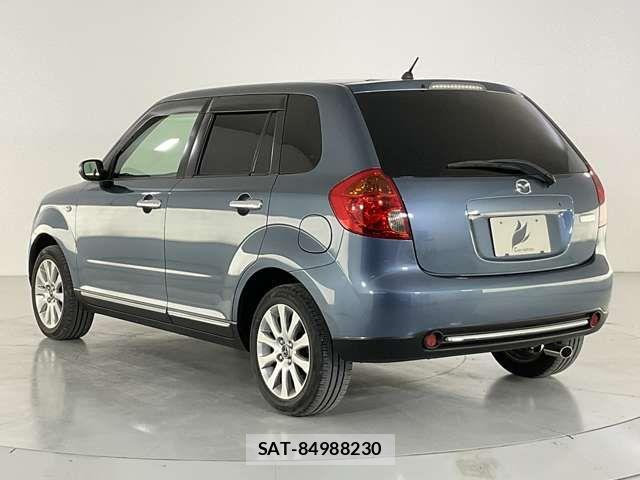 Mazda VERISA 2014-02 8159458-6