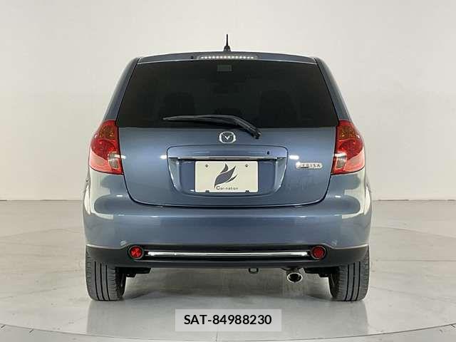 Mazda VERISA 2014-02 8159458-7