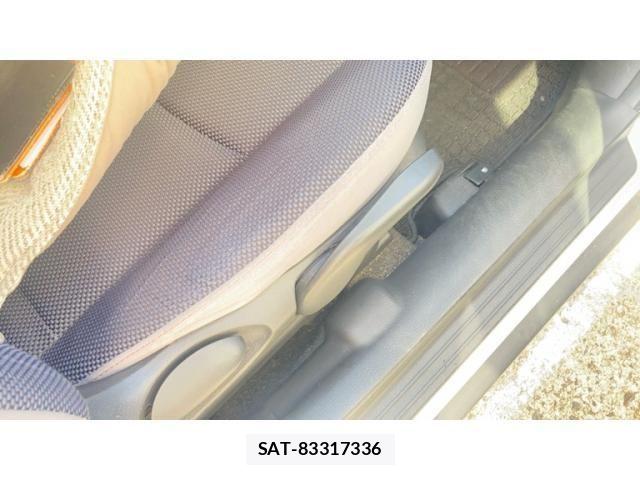 Mazda VERISA 2010-06 8210815-7