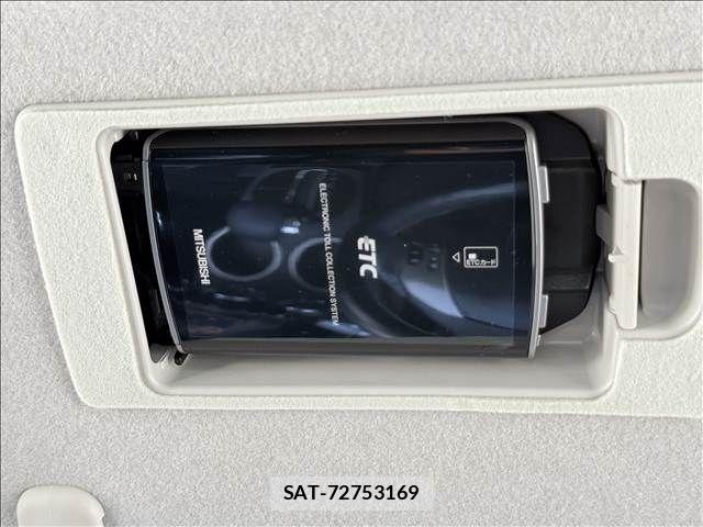 Mazda VERISA 2014-03 8338330-15