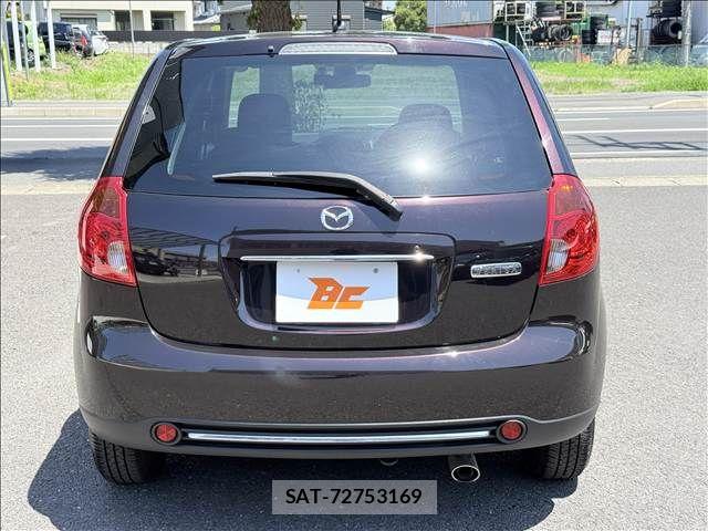 Mazda VERISA 2014-03 8338330-22