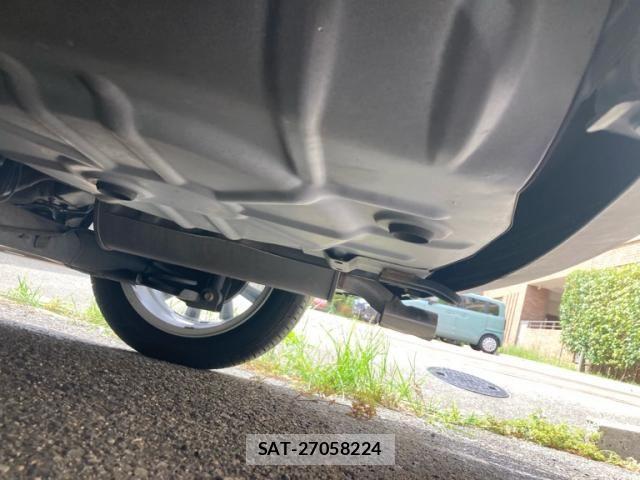 Mazda VERISA 2013-01 8369550-9