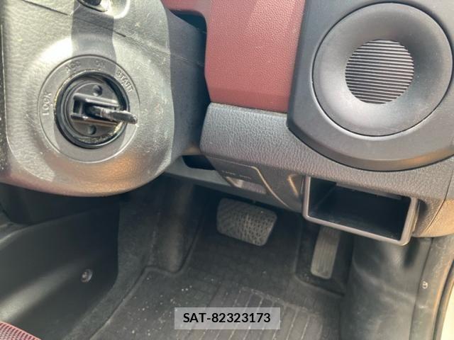 Mazda VERISA 2009-07 8415639-14