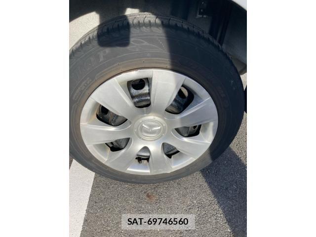Mazda VERISA 2012-09 8415637-6