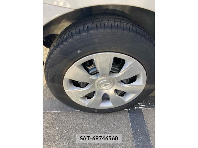Mazda VERISA 2012-09 8415637-7