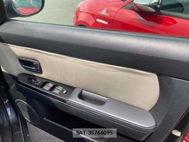 Mazda VERISA 2013-09 8563926-15