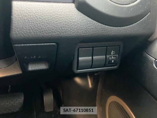 Mazda VERISA 2011-10 8563934-16