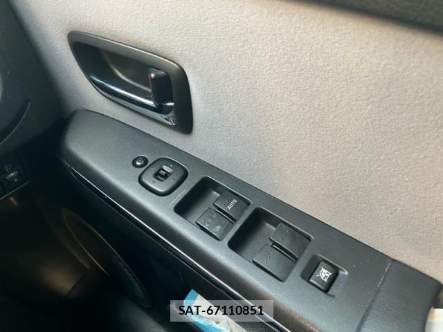 Mazda VERISA 2011-10 8563934-17