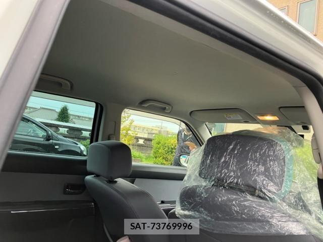 Mazda VERISA 2012-03 8746546-17