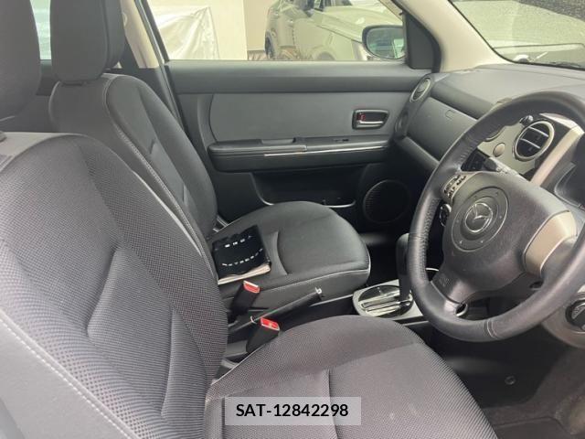 Mazda VERISA 2014-06 8782479-13
