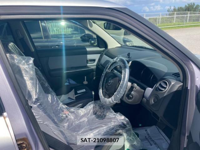 Mazda VERISA 2011-10 8832257-13
