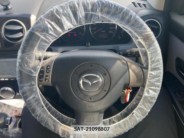 Mazda VERISA 2011-10 8832257-22