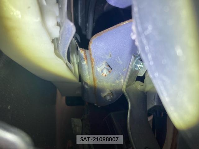 Mazda VERISA 2011-10 8832257-26