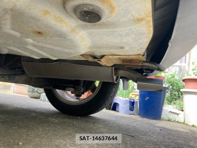 Mazda VERISA 2005-01 8832256-15