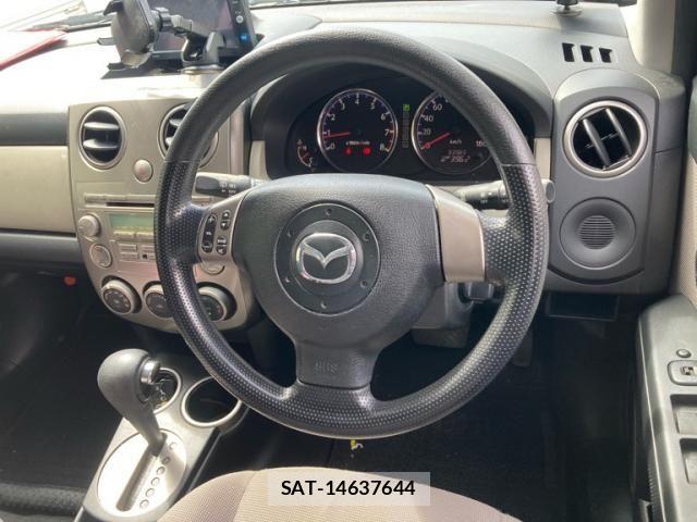 Mazda VERISA 2005-01 8832256-16