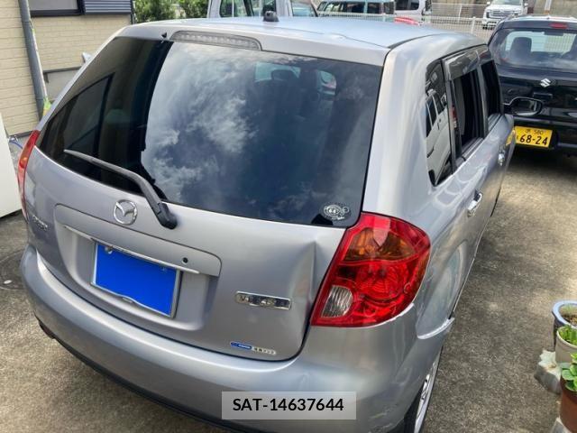 Mazda VERISA 2005-01 8832256-3