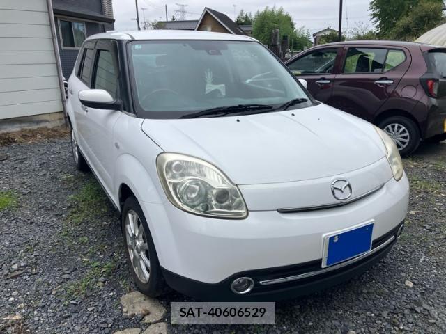 Mazda VERISA 2009-04 8832255-1
