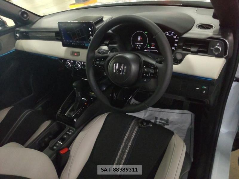 Honda VEZEL 2025 1216881-4