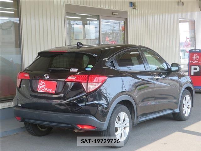 Honda VEZEL 2017-05 5881717-3