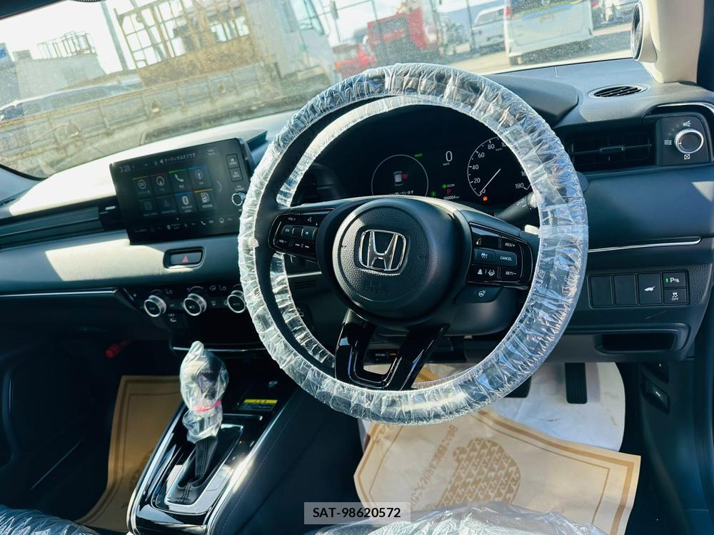 Honda VEZEL 2026-04 6737238-14