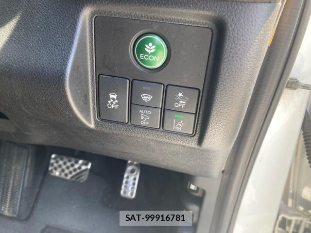 Honda VEZEL 2017-08 6914838-16