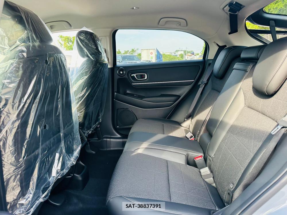 Honda VEZEL 2026 6820156-9