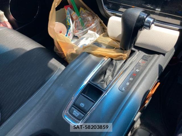 Honda VEZEL 2018-09 7021824-14