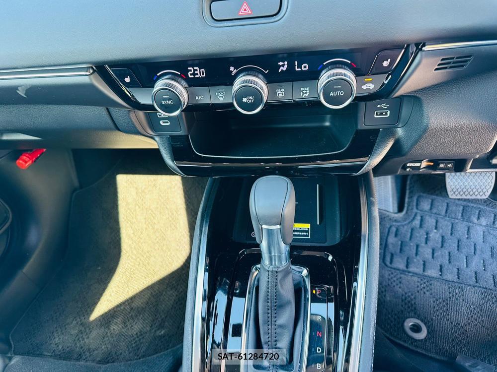 Honda VEZEL 2025 6820163-18