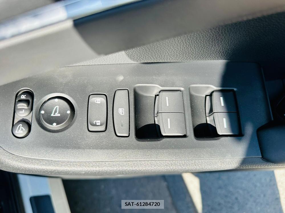 Honda VEZEL 2025 6820163-20