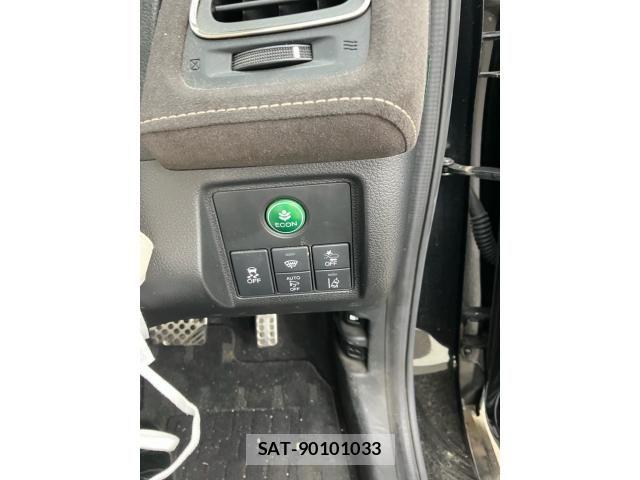 Honda VEZEL 2017-10 7226543-11