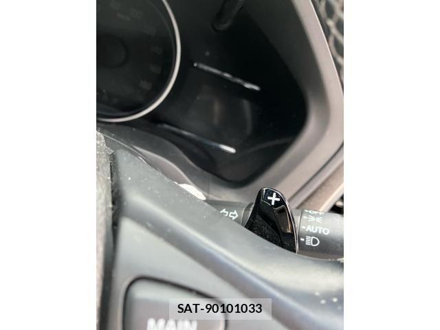 Honda VEZEL 2017-10 7226543-13