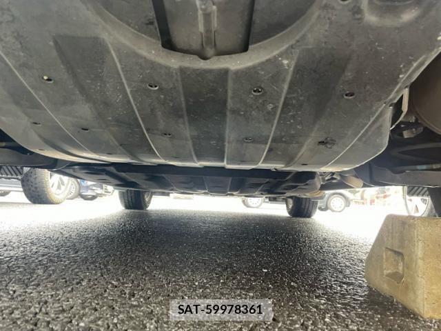 Honda VEZEL 2017-08 7252696-11
