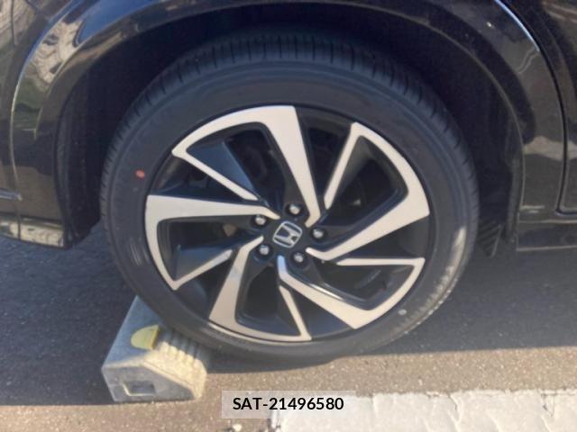 Honda VEZEL 2017-08 7252697-4