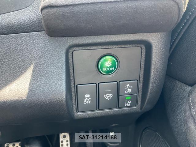 Honda VEZEL 2018-03 7273192-17