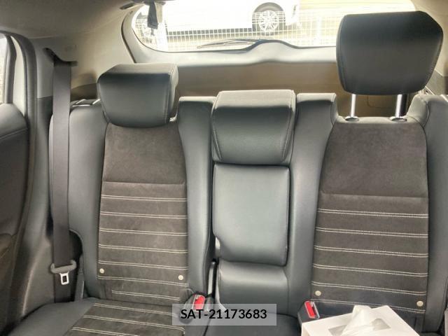 Honda VEZEL 2017-11 7458585-12
