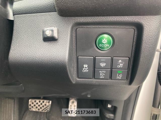 Honda VEZEL 2017-11 7458585-16