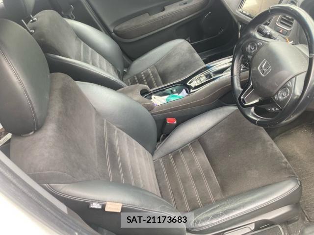 Honda VEZEL 2017-11 7458585-17
