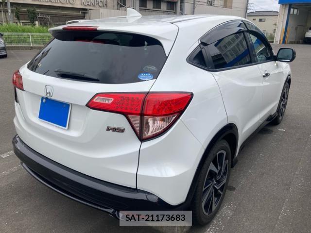 Honda VEZEL 2017-11 7458585-4