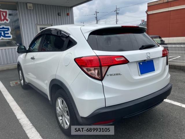 Honda VEZEL 2015-12 7458588-2