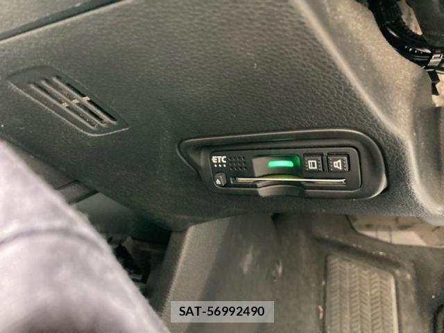 Honda VEZEL 2018-06 7563021-19