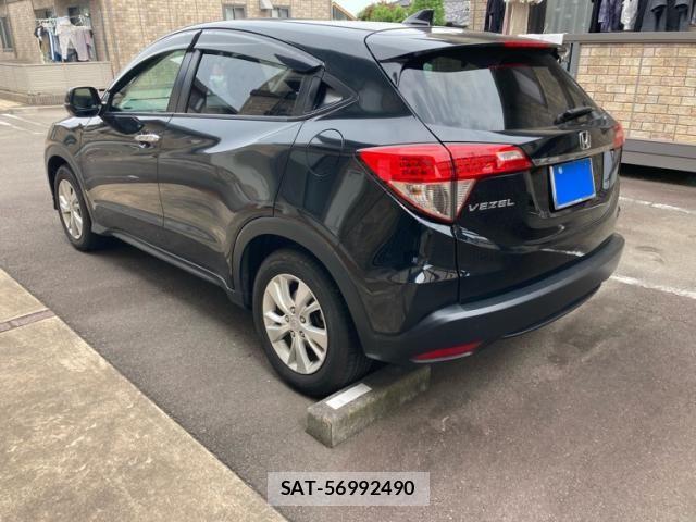 Honda VEZEL 2018-06 7563021-3