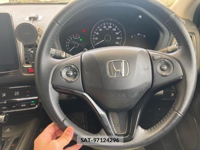 Honda VEZEL 2015-02 7621019-16
