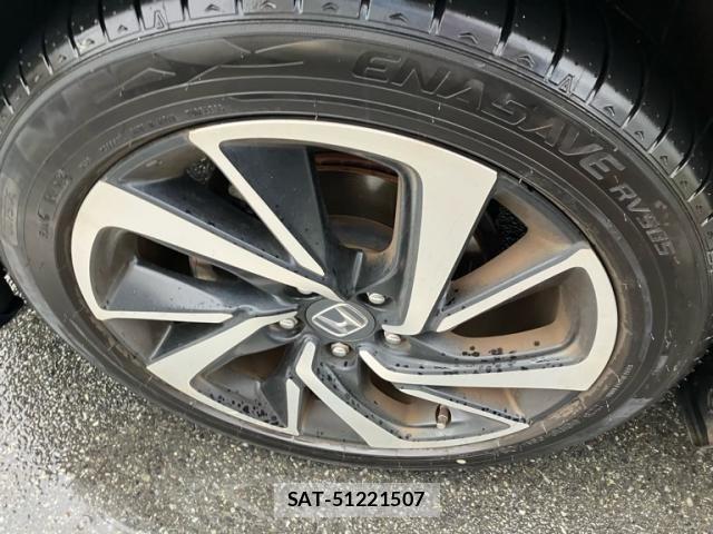 Honda VEZEL 2016-11 7621016-9