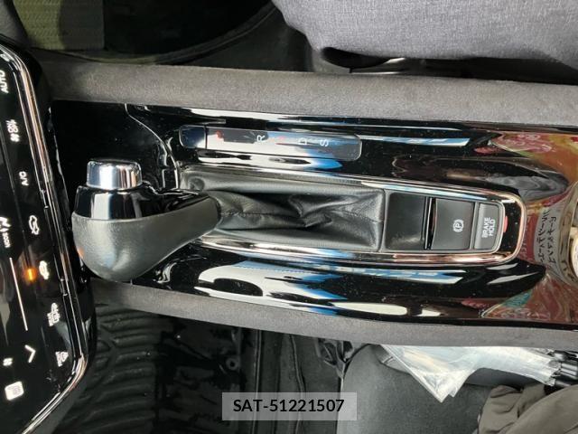 Honda VEZEL 2016-11 7621016-18