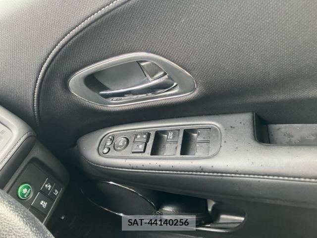 Honda VEZEL 2020-01 7880233-21