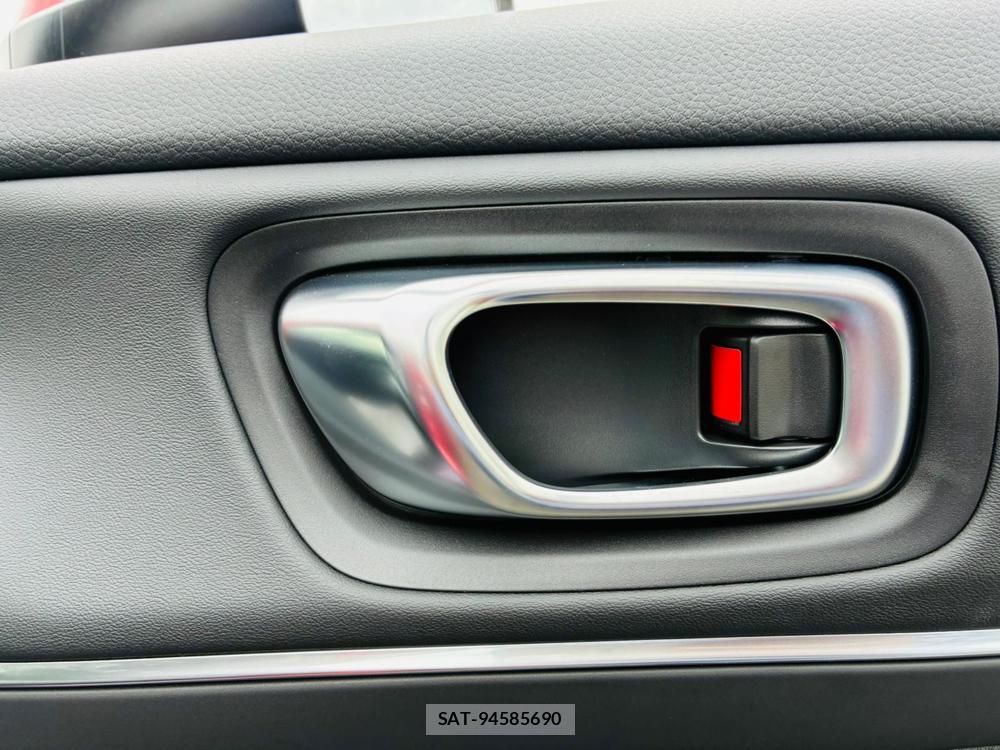 Honda VEZEL 2026-05 7679672-19